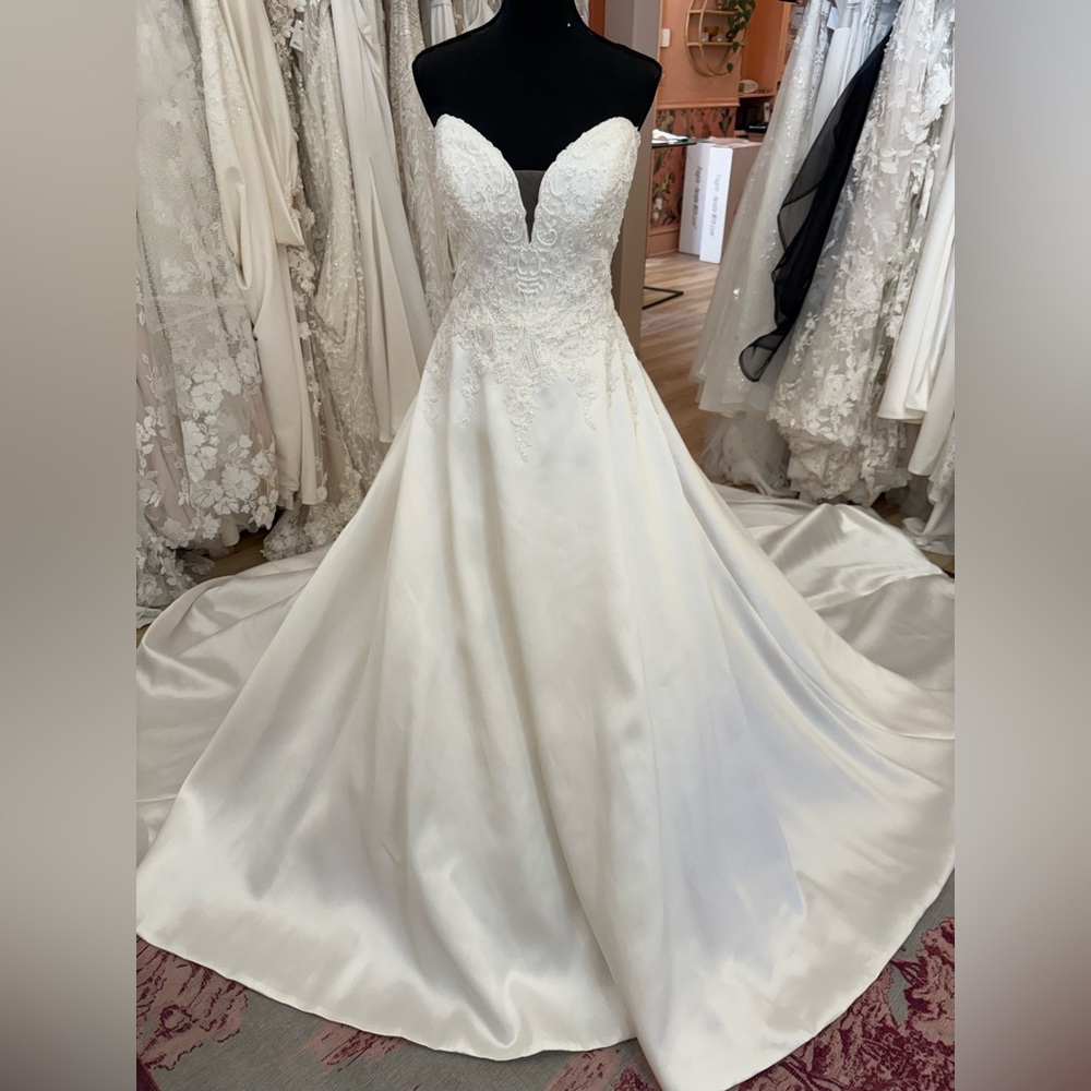 Ramira- Maggie Sottero